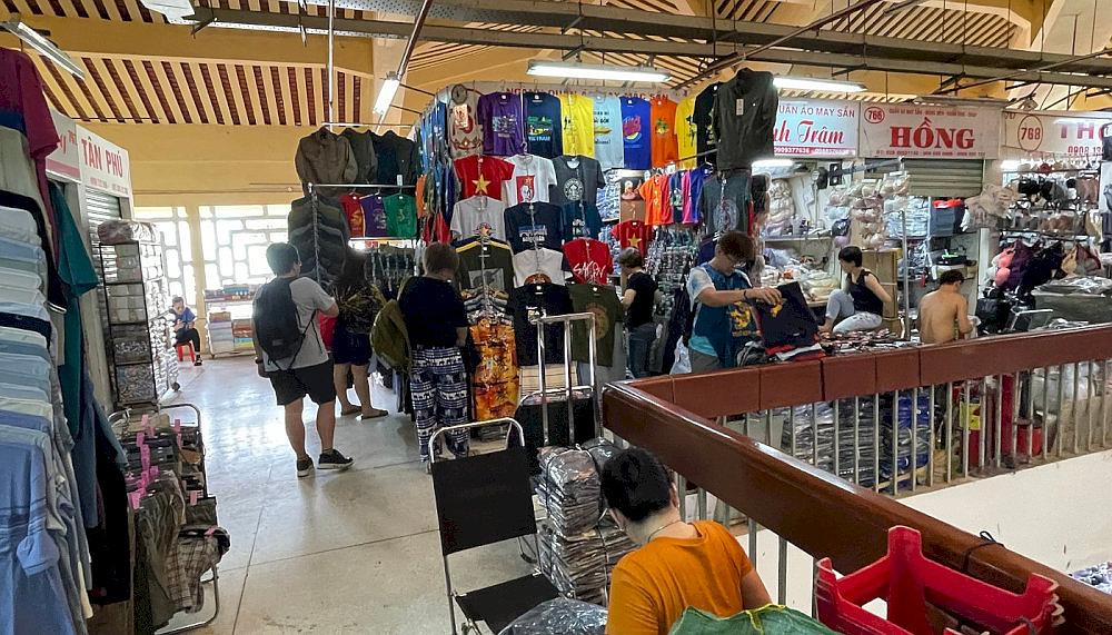 Binh Tay Market offers a comfortable shopping environment